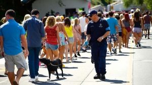 police sniffer dogs